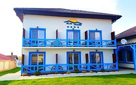 Pensiunea Blue House